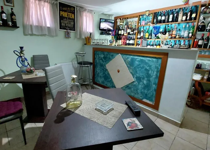 Gazde/Camere de închiriat Vilaroma Tripla