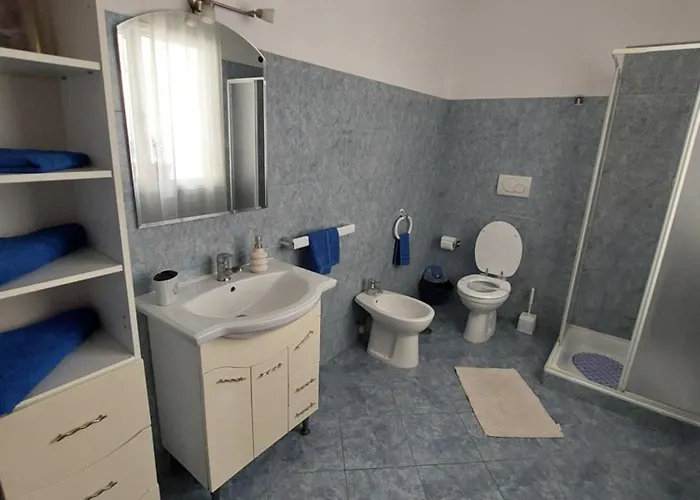 Gazde/Camere de închiriat Vilaroma Tripla